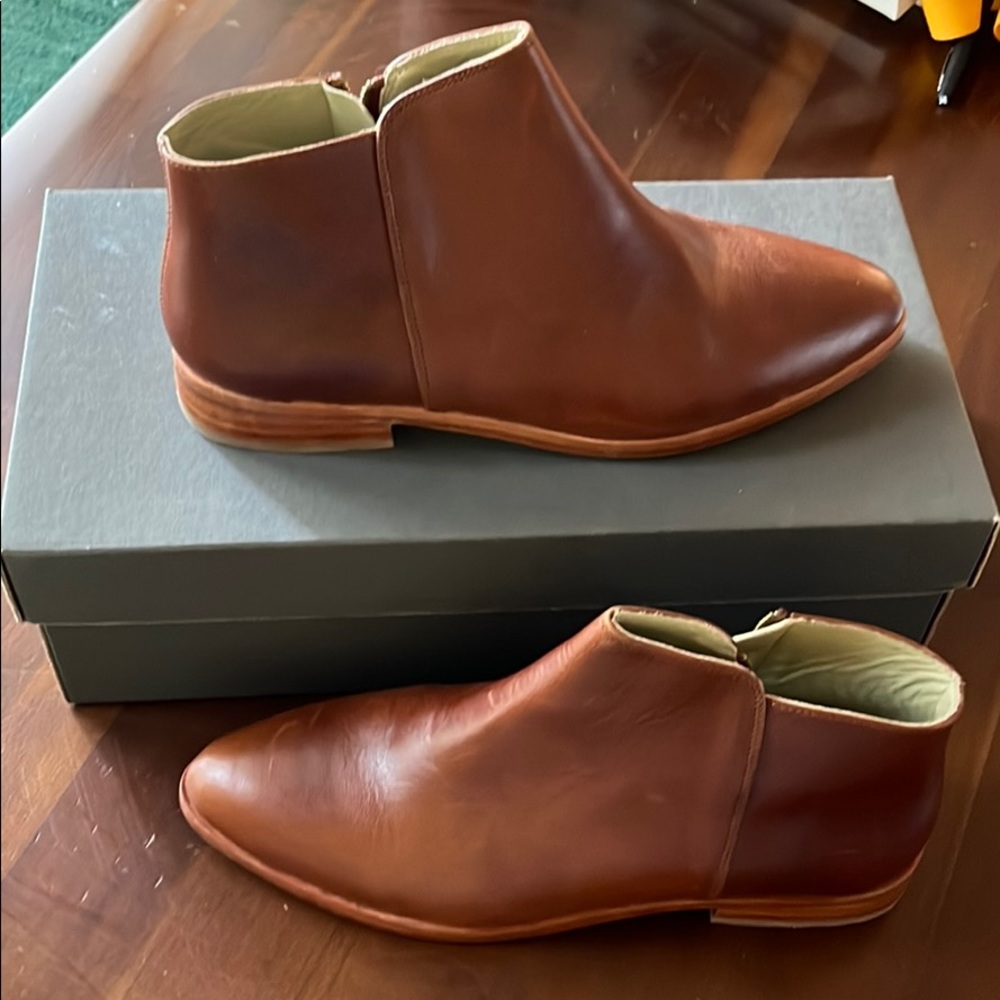 Nisolo Lana boots in brandy